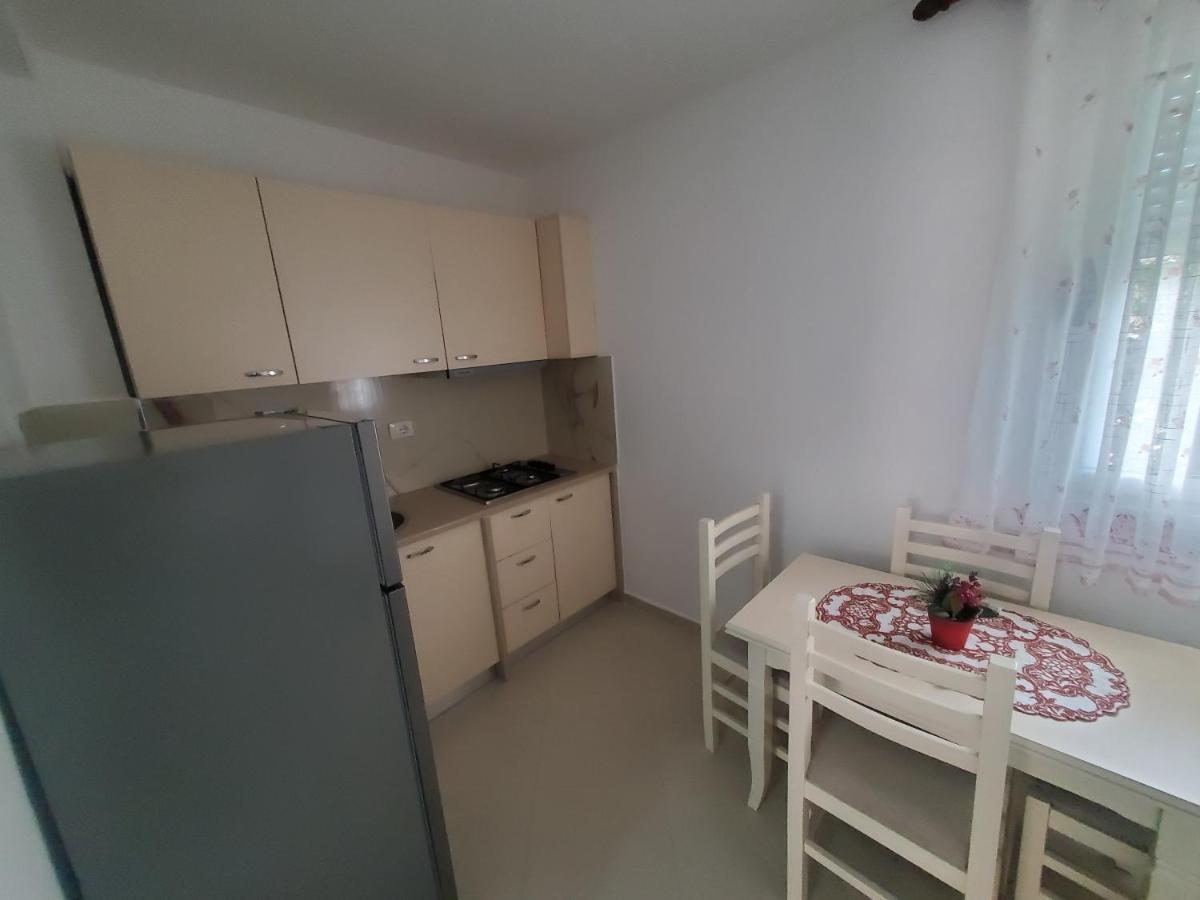Guest House Vlorë Екстериор снимка
