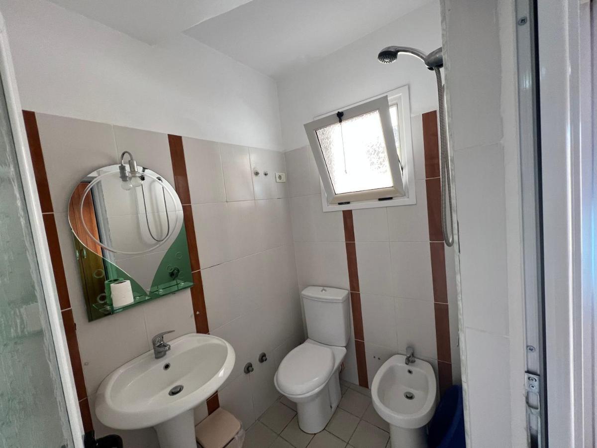 Guest House Vlorë Екстериор снимка